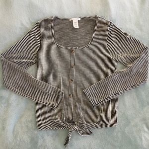 Size small long- sleeve black/white ribbed shirt